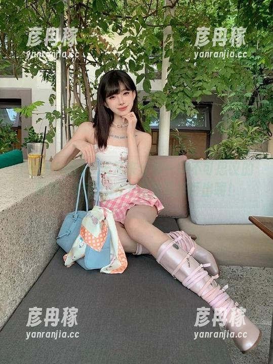 155fun 今天又来分享一些不可思议的黑料,155fun上真是花样百出啊!