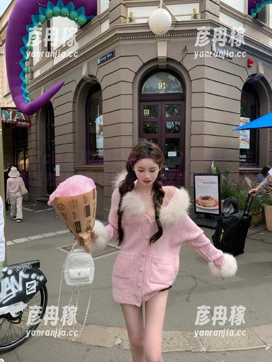 17c吃瓜 吃瓜党集合!“17c吃瓜”丰富发布材,待我慢慢消化这些舌尖上的故事!