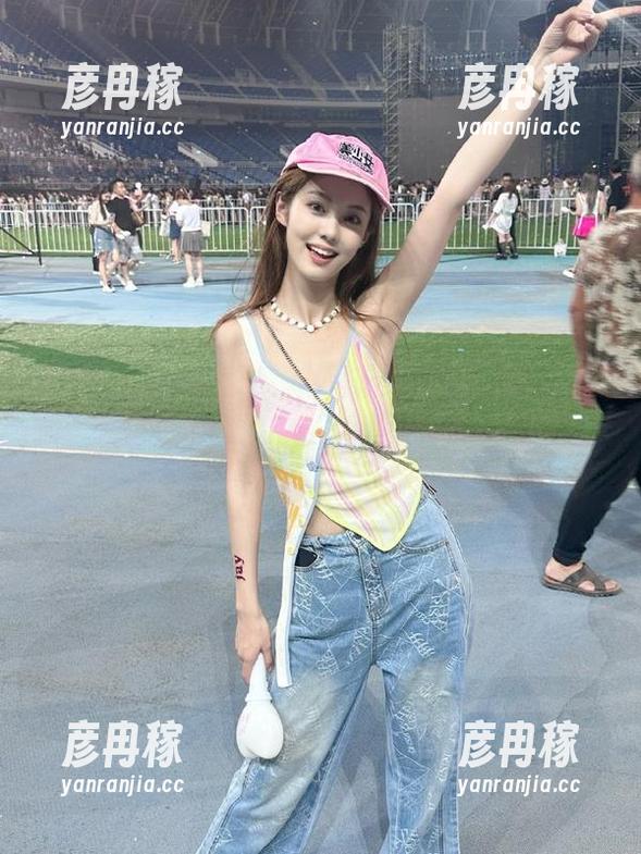 17吃瓜 真心推荐下载17吃瓜,黑料中心大坑等你来填!