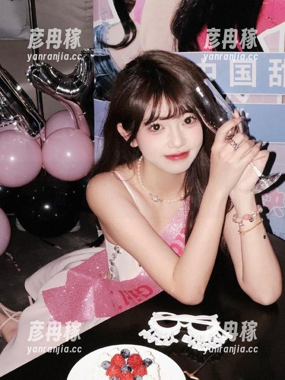 51.com 探秘51.com官网,一站式吃瓜,栏杆上爬满了视觉期待!