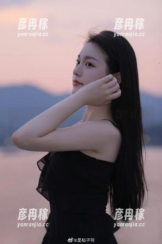 51cg吃瓜网 51cg吃瓜网入口?让我看看视频里的瓜好不好吃!