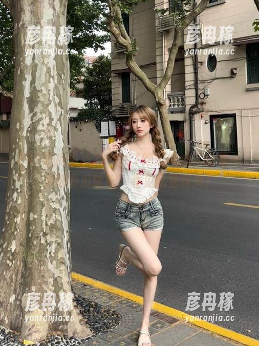 51吃瓜中心 下载51吃瓜中心,让每一天都有瓜能吃,看见就觉得爽!