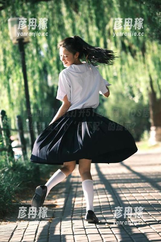 当我打开51吃瓜网，iOS居然给我发了个‘你不配’的提示？