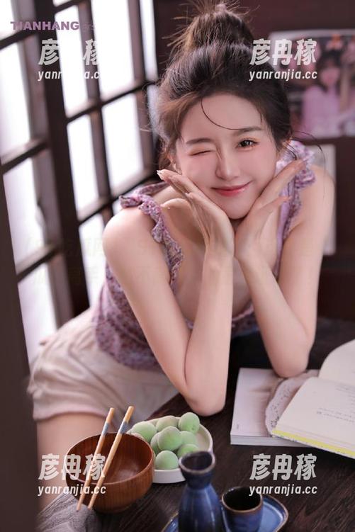 “91吃瓜网站”：这真是“瓜不离手，站不离我”的最佳证明了！
