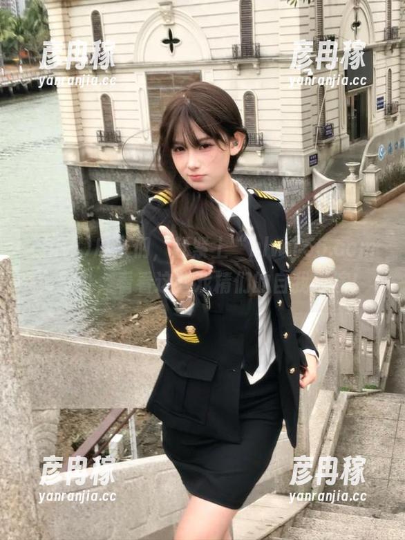 瓜友们，赶紧上“hlw155.ccm”网址，看看这些戏精们的自我表演！