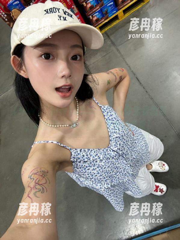 “hlw155.ccm”给你免费的瓜，吃得爽，感觉像被宠爱的猫咪！