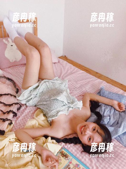 www.51 www.51cg.fun苹果版:你在吃瓜,我在无奈,谁的瓜更好吃?