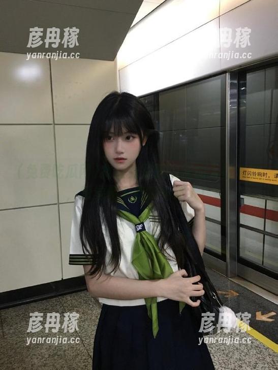 我在免费吃瓜网的入口漫游，感觉像个吃瓜小达人！