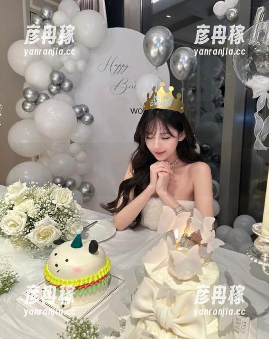 全网吃瓜 嘘,听说全网吃瓜的入口被隐藏在菜单下,快来挖掘吧!