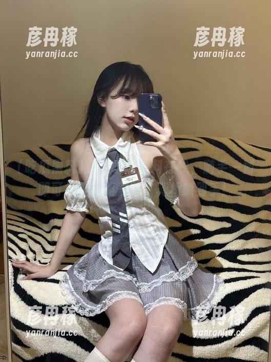 吃瓜黑料 直达吃瓜黑料在线,随手一划即可捕捉各路黑幕,真相抓到手!