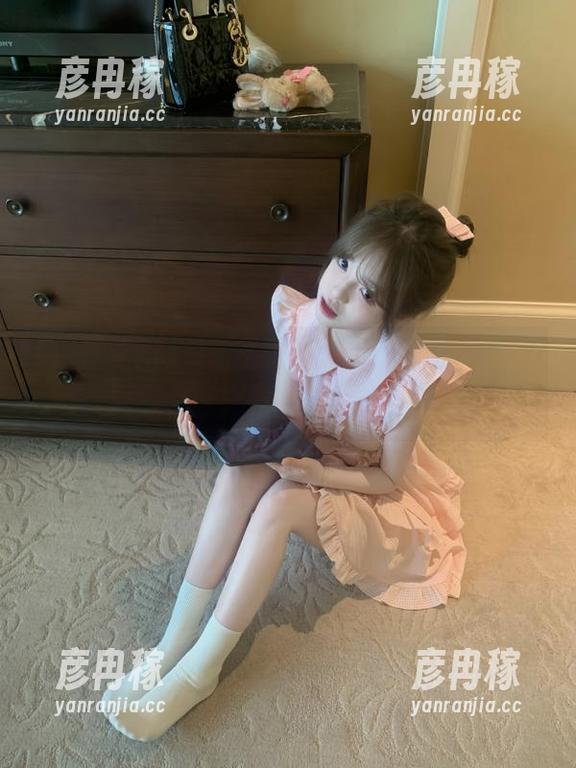 国产吃瓜 众里寻他千百度,安卓搜到屡屡黑料国产吃瓜,太刺激了!