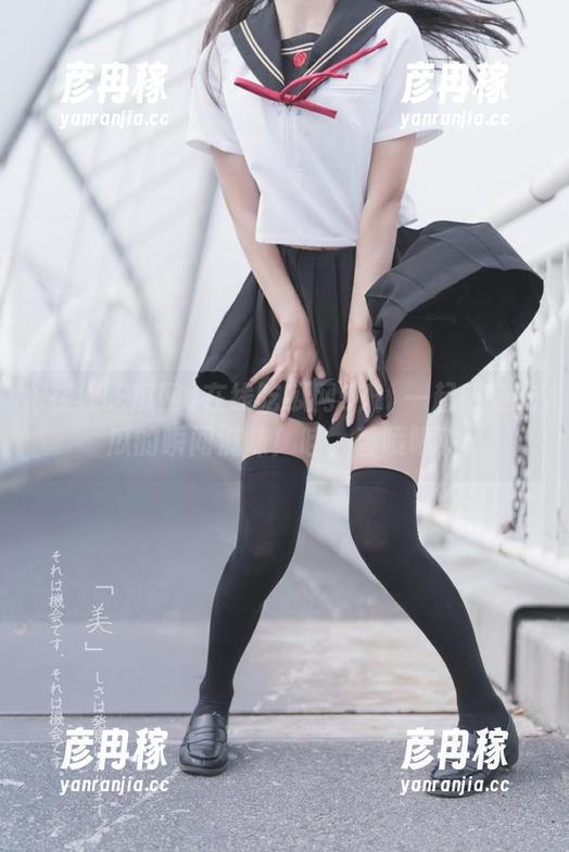 在线吃瓜网51：一起感受吃瓜的瞬间滋味！哇，香喷喷！