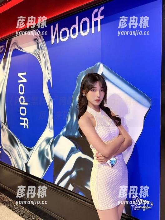 “网曝黑料”app：别再只吃瓜，来这儿看看真相吧！