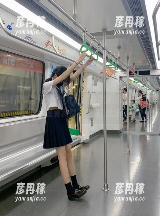 黑料冲哥发布最新探秘，抖音网红们今晚竟然都不休息，太拼了吧？
