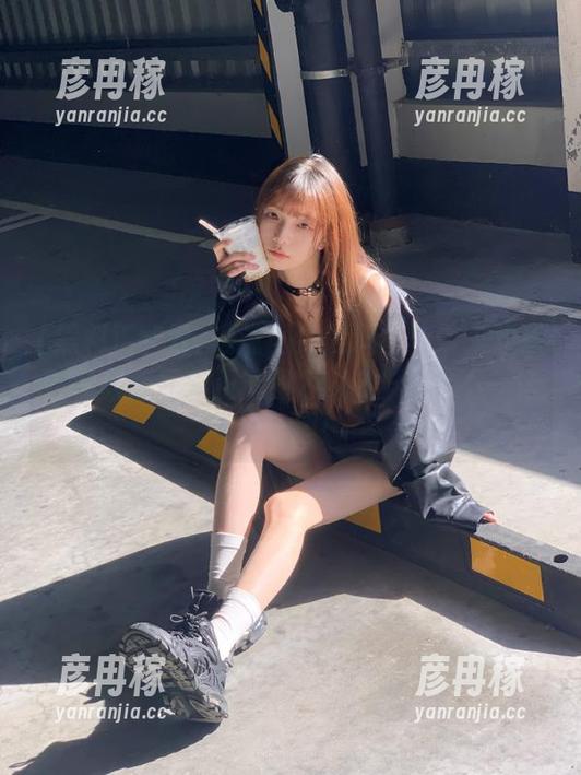 黑料正能量 谁说网红黑料不能带来欢乐?苹果版黑料正能量2442告诉你不一样的乐趣!
