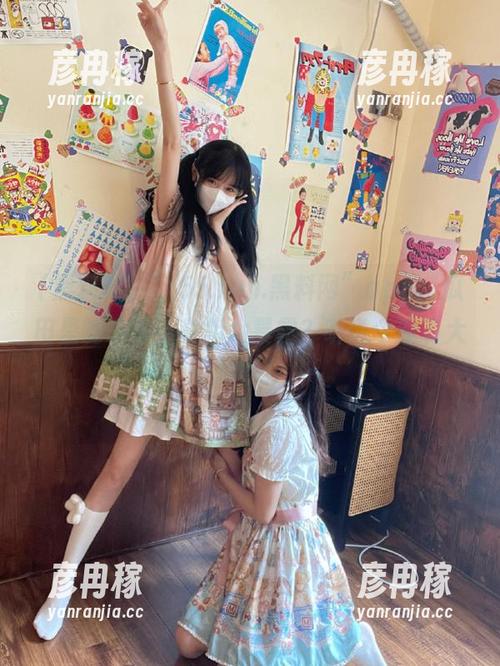 黑料网 “155.fun.黑料网”app:瓜田里的故事,真相大暴露?听说今晚有大料哦!