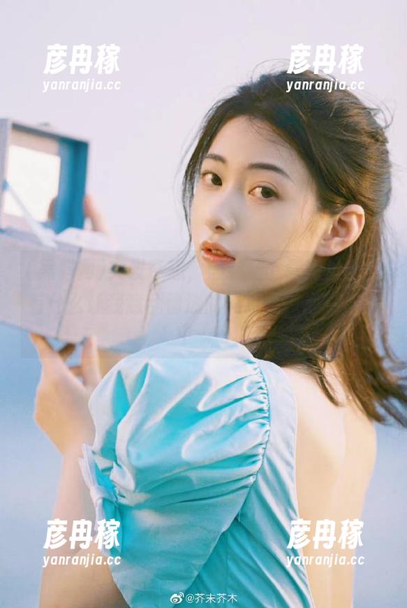 突发奇想，黑料网下载网址上又有什么让我意乱情迷的消息呢？心跳加速中……