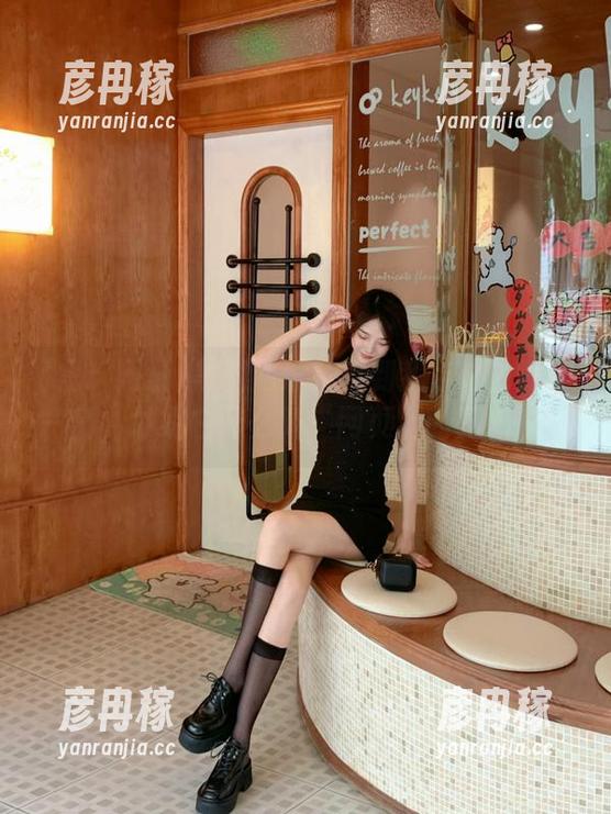 黑料网址 黑料网址:直到我点进去的那一刻,才明白什么叫“网页上的真相”!